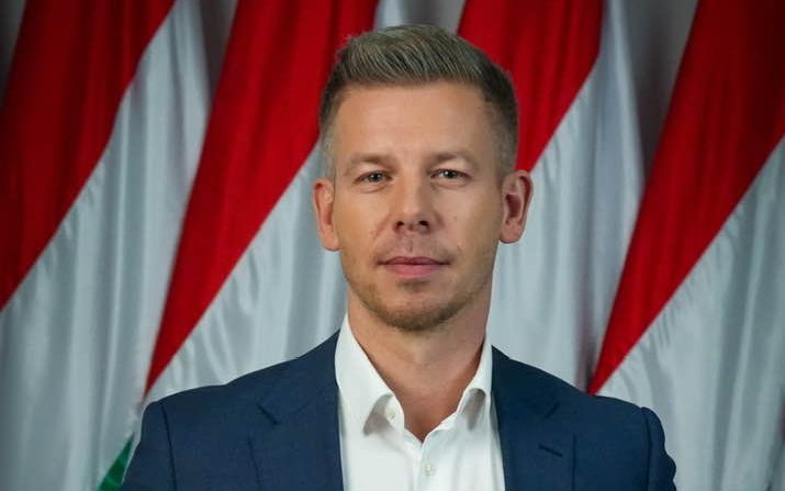 Magyar Péter: a közmédia vezérigazgatóinak azonnal távozniuk kell