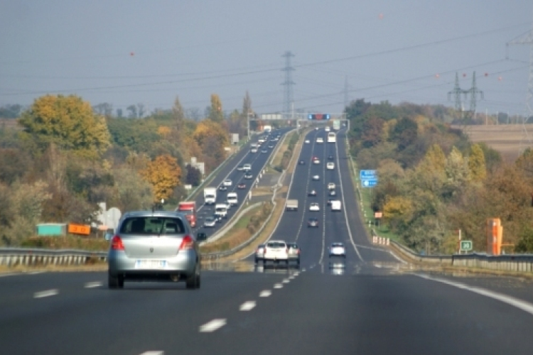 Lezárják az M1-est Bicske és Tatabánya között