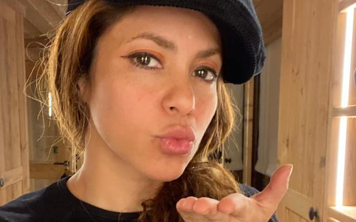 Shakira eladta zenéje jogait