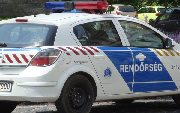 Oltóorvos életét mentették meg a rendőrök