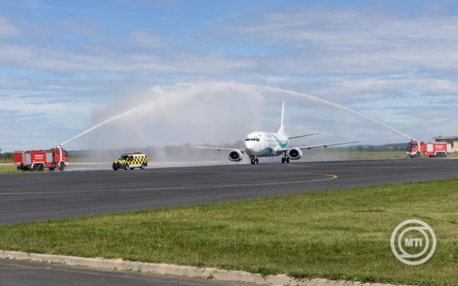 Elstartolt Sármellékről az első antalyai charterjárat