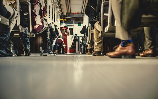 A maszk nélkül utazókat a sofőr is köteles felszólítani a jogkövető magatartásra