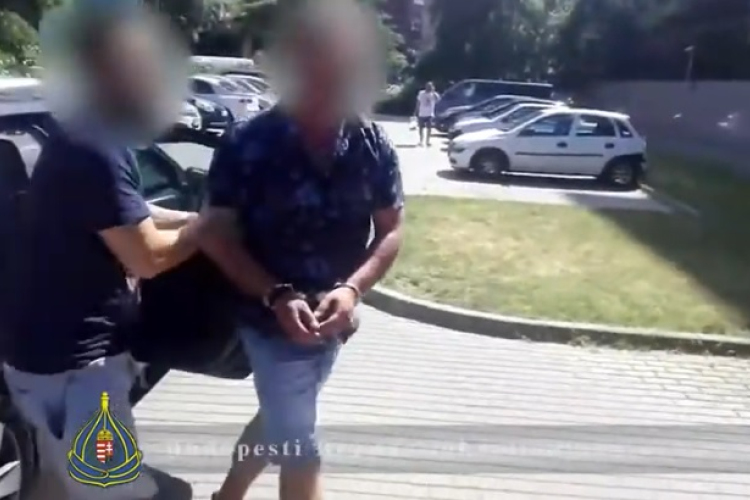 Taxival ment a pénzért az unokázós csaló