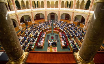 Megkezdi az őszi ülésszakot a parlament