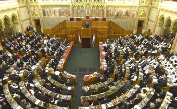 A magánélet védelméről és a választási szabályok módosításáról kezdődik vita a Parlamentben