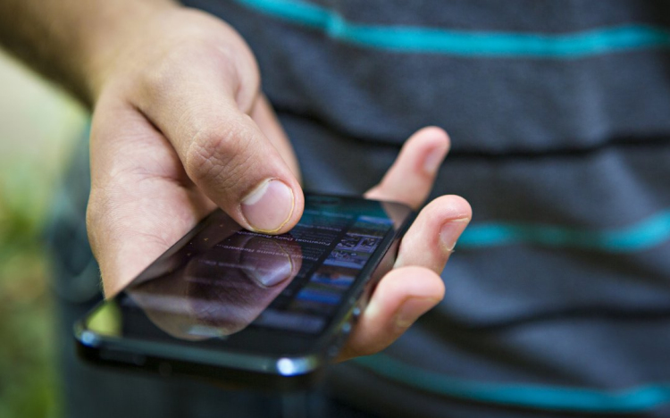 Csökkennek a mobilbiztonsági kockázatok a roamingdíj eltörlésével