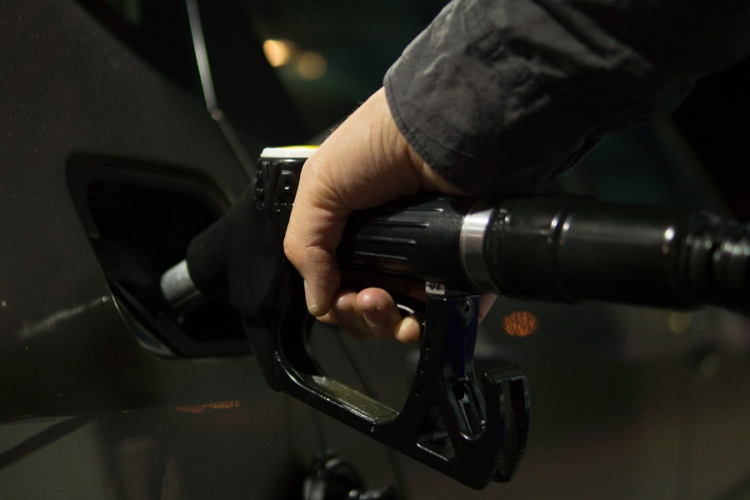Üzemanyag-kiskereskedők is kaphatnak kedvezményes hitelt Széchenyi kártyán keresztül